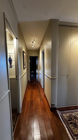 Appartement
                                                                                                                                                                                                                                                                                                                        5 pièce(s)                                                                                                                                                                                                          3 chambre(s)                                                                                                                                                                                                          121  m²