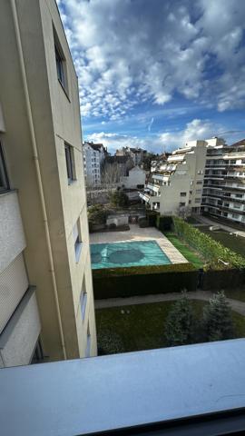 Appartement
                                                                                                                                                                                                                                                                                                                        5 pièce(s)                                                                                                                                                                                                          3 chambre(s)                                                                                                                                                                                                          121  m²