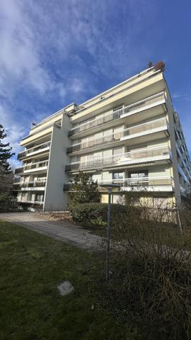 Appartement
                                                                                                                                                                                                                                                                                                                        5 pièce(s)                                                                                                                                                                                                          3 chambre(s)                                                                                                                                                                                                          121  m²