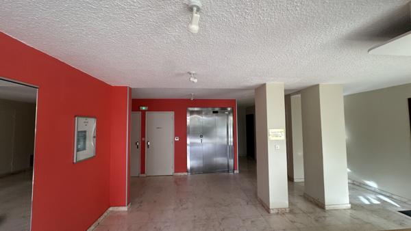 Appartement
                                                                                                                                                                                                                                                                                                                        5 pièce(s)                                                                                                                                                                                                          3 chambre(s)                                                                                                                                                                                                          121  m²