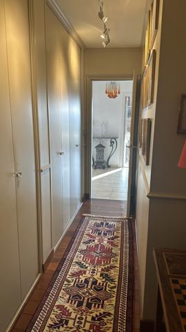 Appartement
                                                                                                                                                                                                                                                                                                                        5 pièce(s)                                                                                                                                                                                                          3 chambre(s)                                                                                                                                                                                                          121  m²