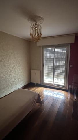 Appartement
                                                                                                                                                                                                                                                                                                                        5 pièce(s)                                                                                                                                                                                                          3 chambre(s)                                                                                                                                                                                                          121  m²