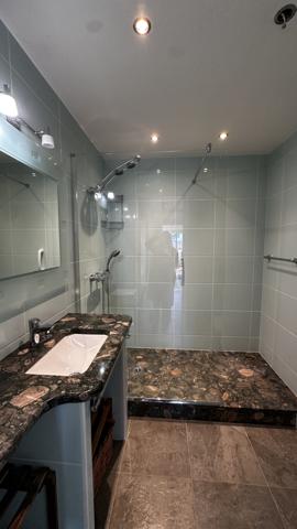 Appartement
                                                                                                                                                                                                                                                                                                                        5 pièce(s)                                                                                                                                                                                                          3 chambre(s)                                                                                                                                                                                                          121  m²
