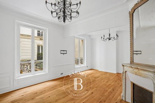 Paris 7ème, Appartement 2 Chambres -  57 m² à vendre