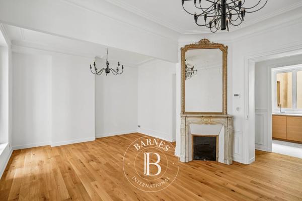 Paris 7ème, Appartement 2 Chambres -  57 m² à vendre