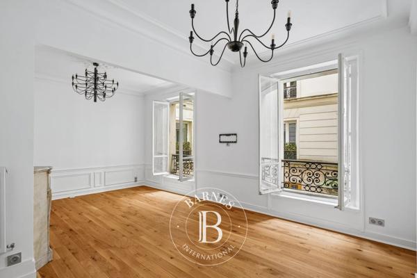 Paris 7ème, Appartement 2 Chambres -  57 m² à vendre