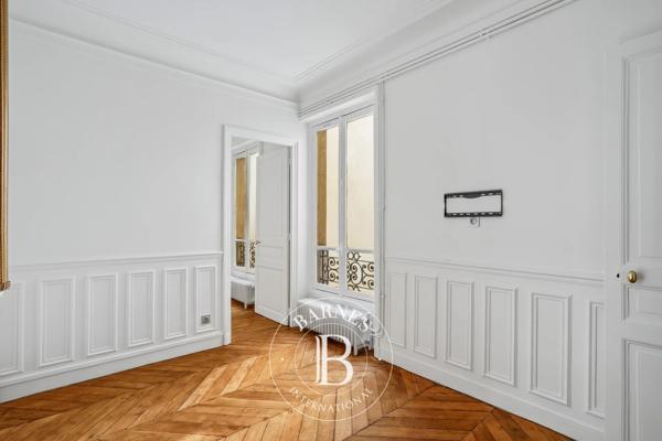 Paris 7ème, Appartement 2 Chambres -  57 m² à vendre
