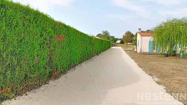 Terrain viabilisé à vendre de près de 600 m² à Cozes, à 30 mn de Royan et de Saintes
