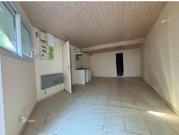 LA ROCHE SUR YON LOCAL A VENDRE