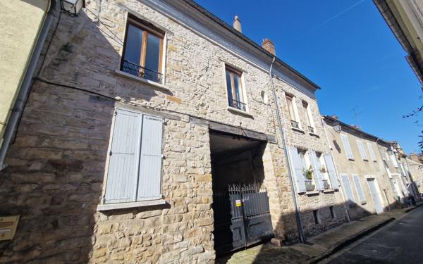 Appartement à vendre    1 pièce •  Moret-sur-Loing