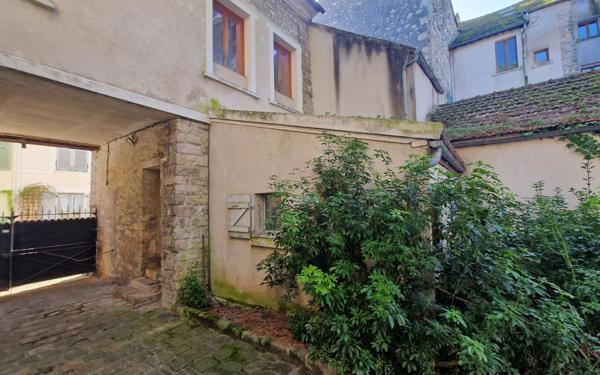 Appartement à vendre    1 pièce •  Moret-sur-Loing