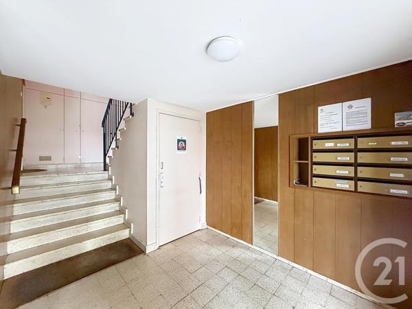 Appartement F3 à vendre  3 pièces - 64,30 m2 SENS - 89