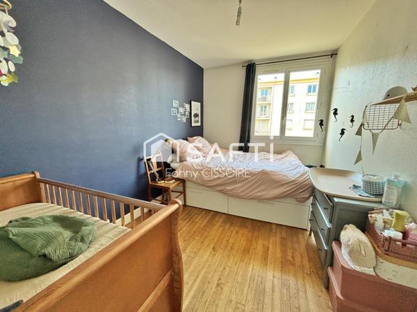 T2 lumineux avec balcon et ascenseur