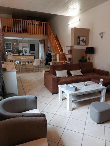 Pignans : Villa dominante de 238 m² avec vue panoramique et fort potentiel de rendement