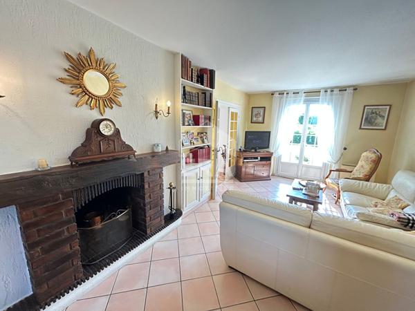 Maison familiale à vendre à Ollainville cadre verdoyant et proximité RER C