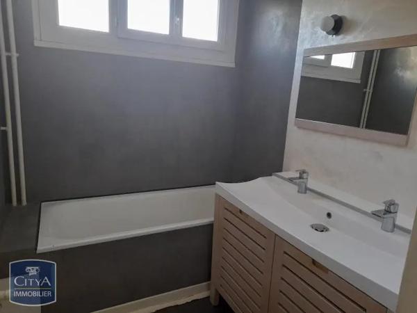 Appartement à louer 3 pièces 65.26m² Mâcon (71000)