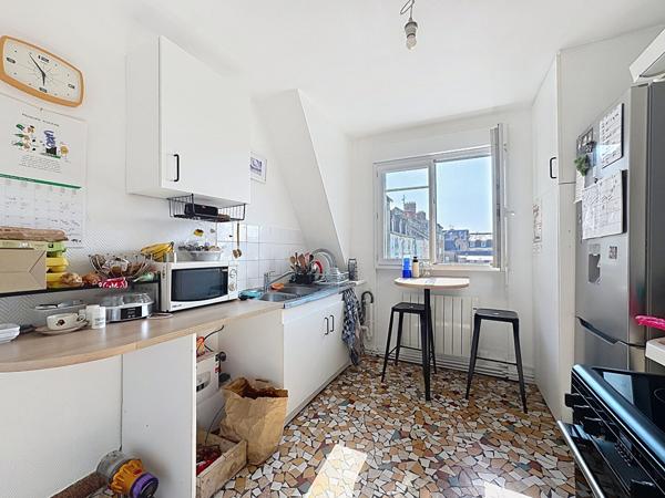 Hyper Centre de LAVAL - rive gauche, appartement T3 - 72 m²