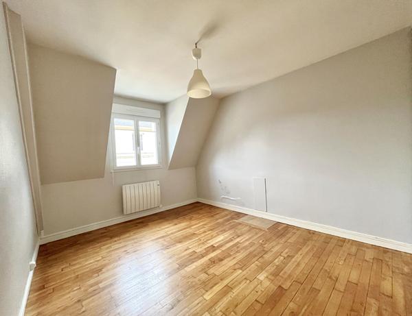 Hyper Centre de LAVAL - rive gauche, appartement T3 - 72 m²
