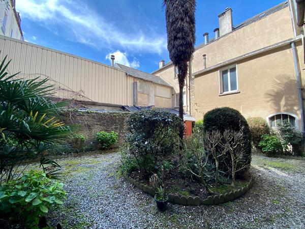 Hyper Centre de LAVAL - rive gauche, appartement T3 - 72 m²