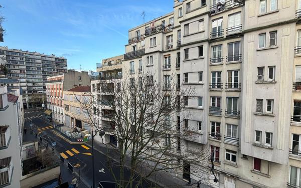 Appartement à vendre    3 pièces • 56,43 m2 Paris 20