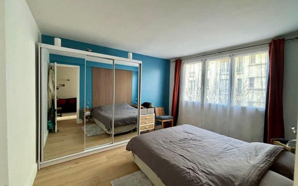 Appartement à vendre    3 pièces • 56,43 m2 Paris 20