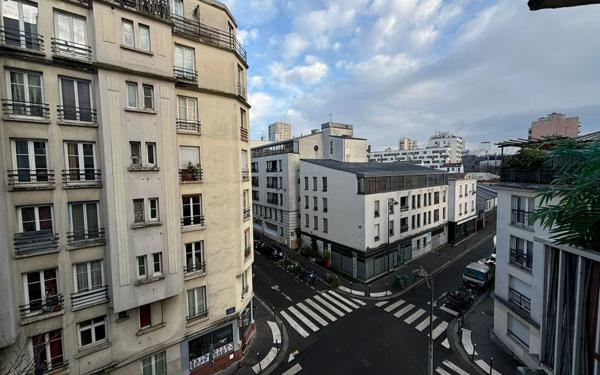 Appartement à vendre    3 pièces • 56,43 m2 Paris 20
