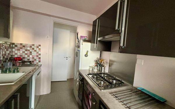 Appartement à vendre    3 pièces • 56,43 m2 Paris 20