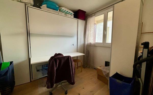 Appartement à vendre    3 pièces • 56,43 m2 Paris 20