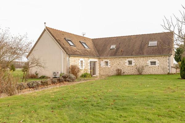 LIEUX UNIQUES ® x PROPRIÉTÉS PRIVÉES PROPOSE TRES BELLE PROPRIÉTÉ 160 M² SUR 4500 M²