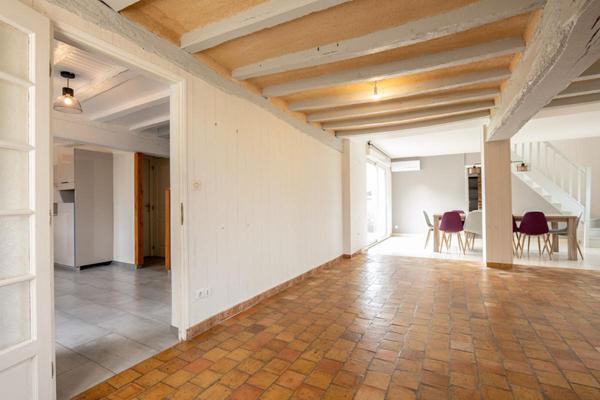 LIEUX UNIQUES ® x PROPRIÉTÉS PRIVÉES PROPOSE TRES BELLE PROPRIÉTÉ 160 M² SUR 4500 M²