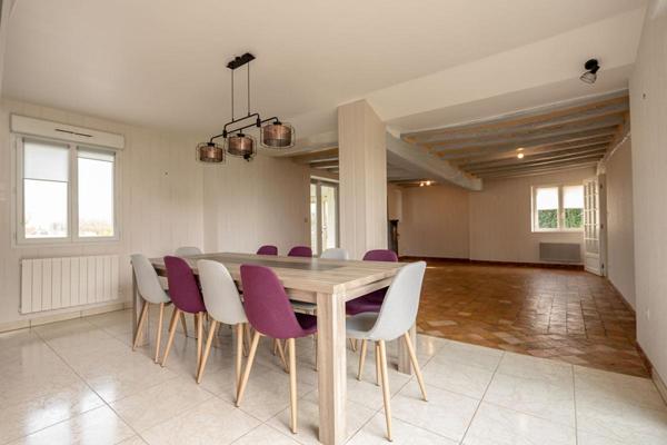 LIEUX UNIQUES ® x PROPRIÉTÉS PRIVÉES PROPOSE TRES BELLE PROPRIÉTÉ 160 M² SUR 4500 M²