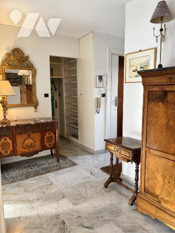 À vendre – Appartement T4 avec cave et garage – Emplacement exceptionnel Place de Metz