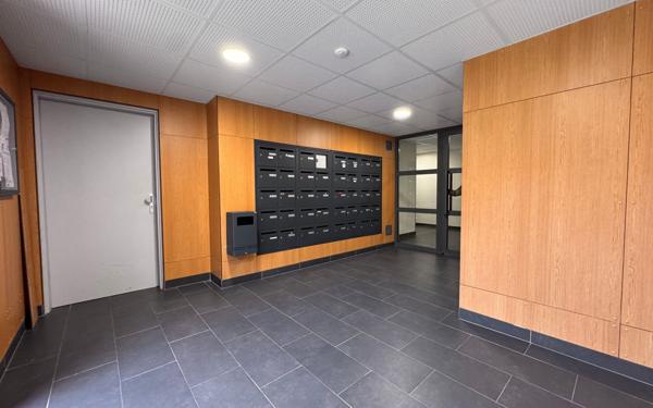 Appartement à vendre    3 pièces • 67,65 m2 Le Mesnil-Esnard