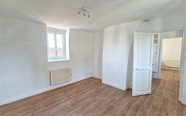 Appartement à louer    3 pièces • 46 m2 Chambourcy