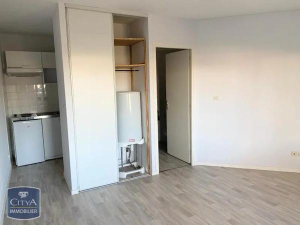 Appartement à louer 1 pièce 22.19m² Niort (79000)