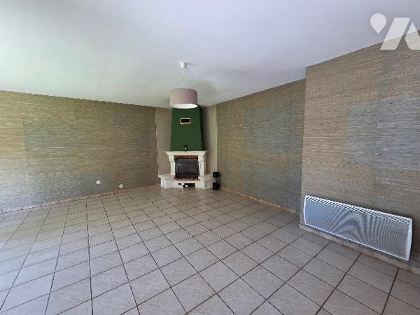 YVETOT, Beau pavillon d'~120 m², sur un terrain ~810 m², 4 chambres, garage.