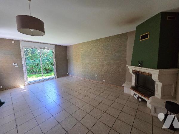 YVETOT, Beau pavillon d'~120 m², sur un terrain ~810 m², 4 chambres, garage.