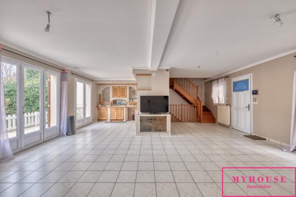 Maison
                                                                                                                                                                                                                                                                                                                        5 pièce(s)                                                                                                                                                                                                          3 chambre(s)                                                                                                                                                                                                          148.46  m²