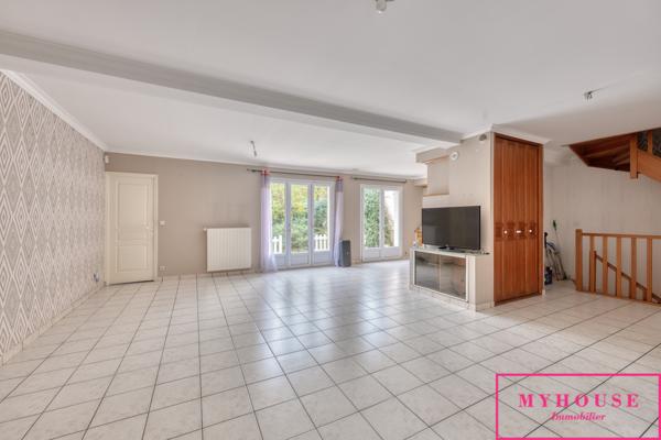 Maison
                                                                                                                                                                                                                                                                                                                        5 pièce(s)                                                                                                                                                                                                          3 chambre(s)                                                                                                                                                                                                          148.46  m²