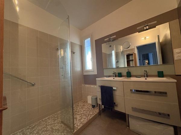Maison à louer 1 450 € CC Pessac 4 p 88 m² DPE B