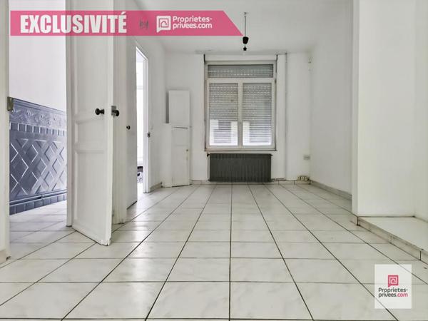 Wattrelos LABOUREUR,  maison de type 1930 avec 3 chambres, jardin