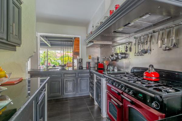 Maison Cestas Gazinet-  7pièces - 143m2 - Jardin et Piscine