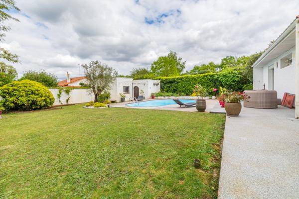 Maison Cestas Gazinet-  7pièces - 143m2 - Jardin et Piscine