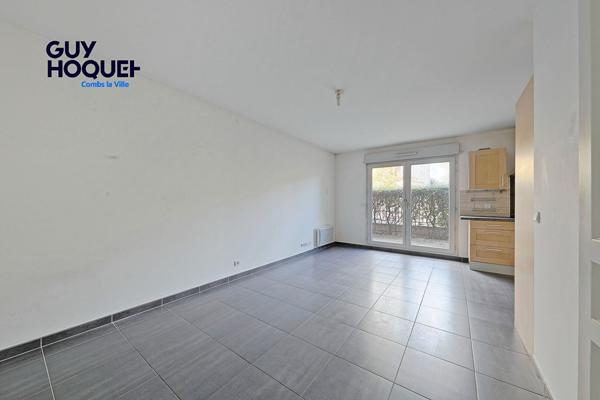À vendre : Appartement 2 pièces à COMBS LA VILLE avec terrasse et box