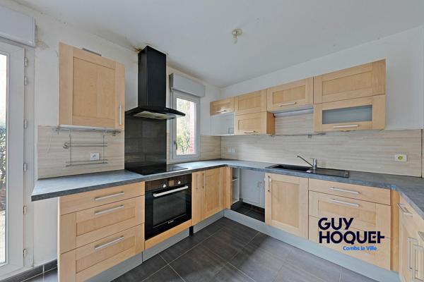 À vendre : Appartement 2 pièces à COMBS LA VILLE avec terrasse et box