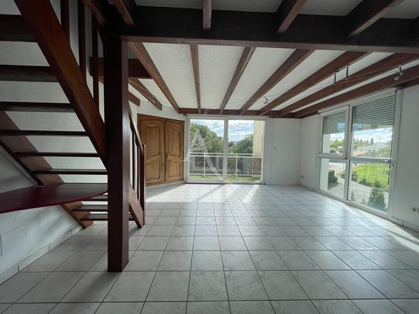 Appartement de type T4 avec Balcon - Saintes Rive Gauche