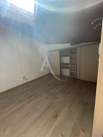 Appartement de type T4 avec Balcon - Saintes Rive Gauche
