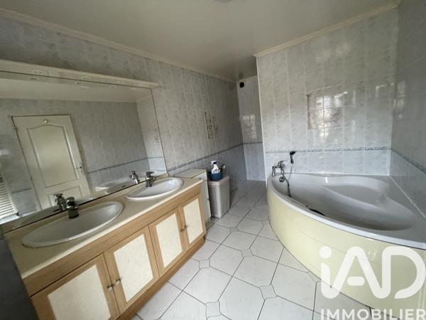 Maison à vendre 7 pièces 177 m² Longueville