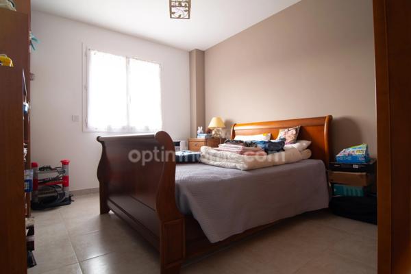 Rare à Cotignac – Villa contemporaine avec piscine, dans un écrin de calme et de nature