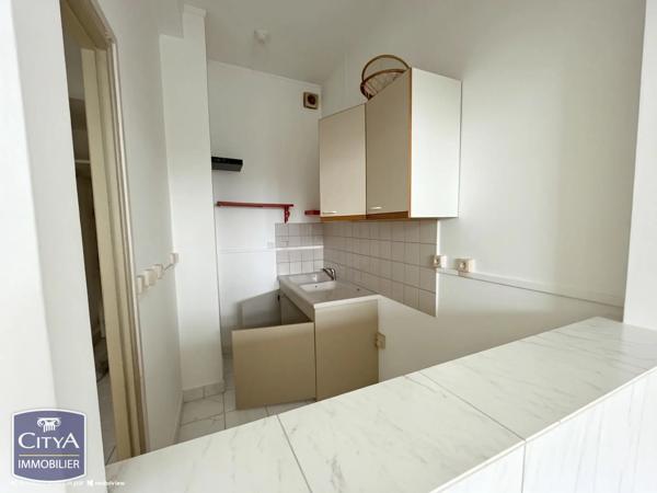 Appartement à vendre 4 pièces 40.6m² Châtellerault (86100)